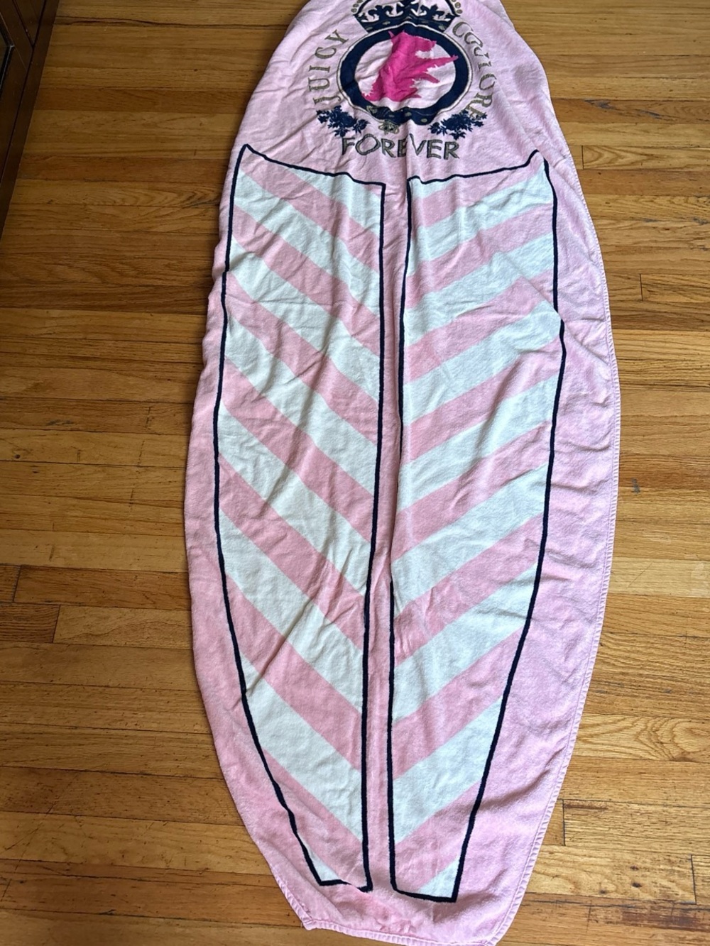 Rare 2010 juicy couture beach towel